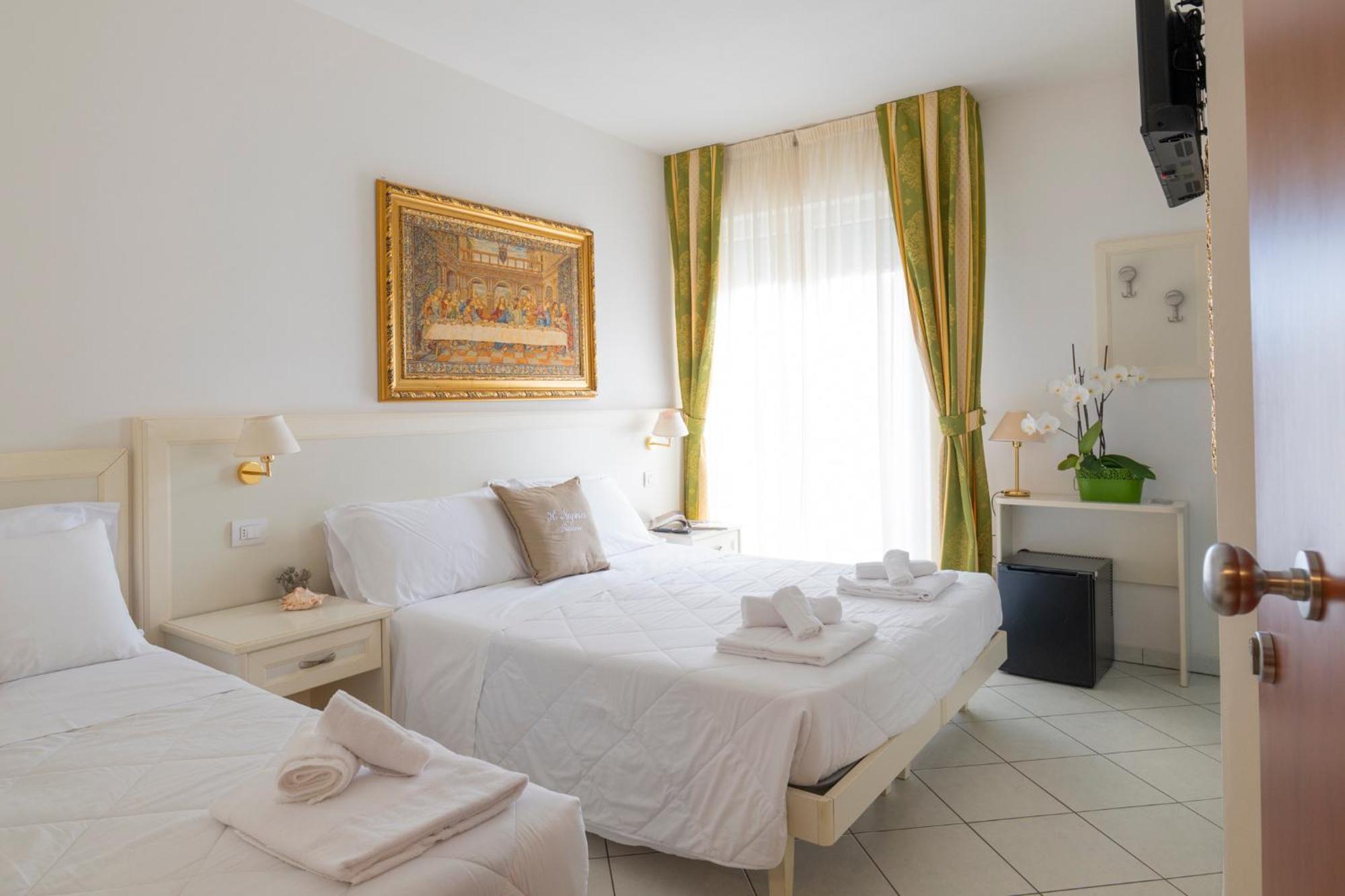 Hotel Negresco Riccione Esterno foto