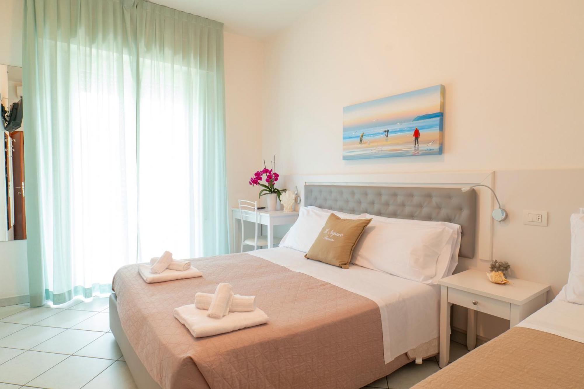 Hotel Negresco Riccione Esterno foto