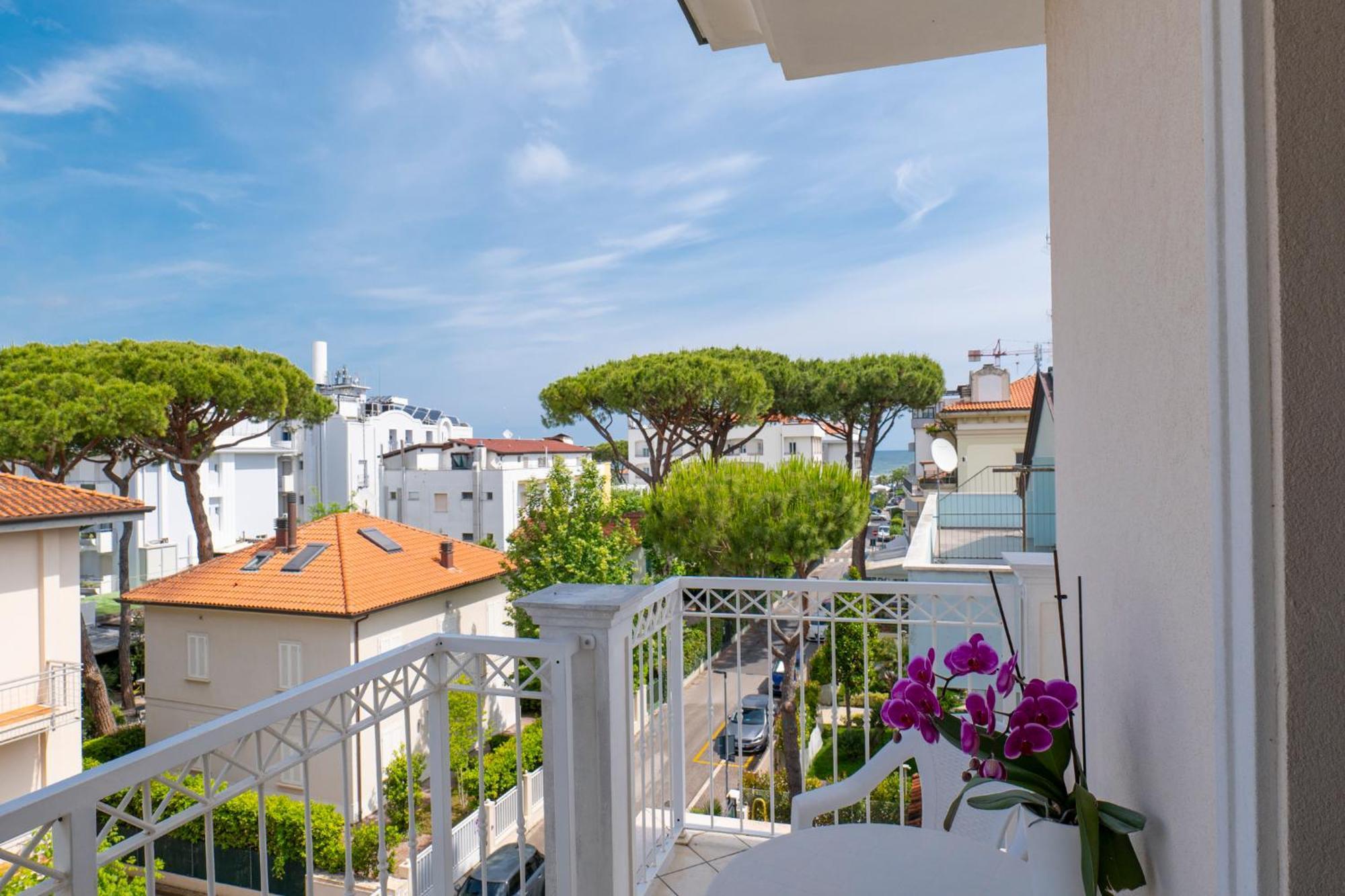 Hotel Negresco Riccione Esterno foto