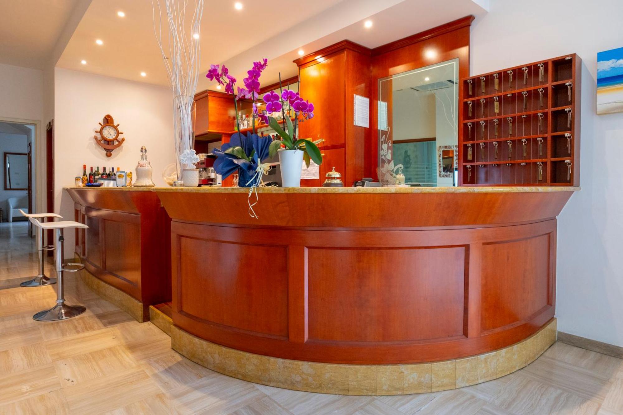 Hotel Negresco Riccione Esterno foto