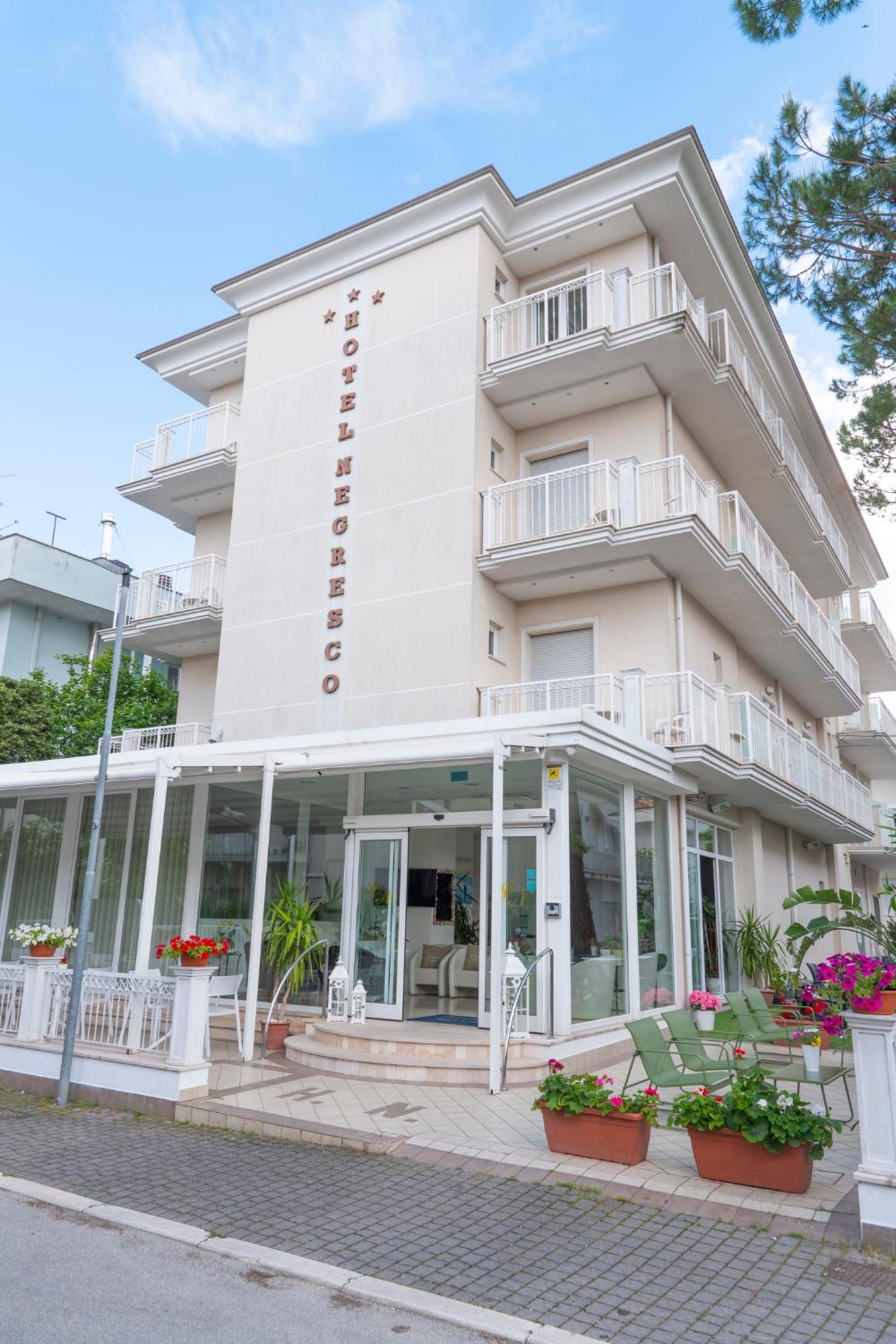 Hotel Negresco Riccione Esterno foto