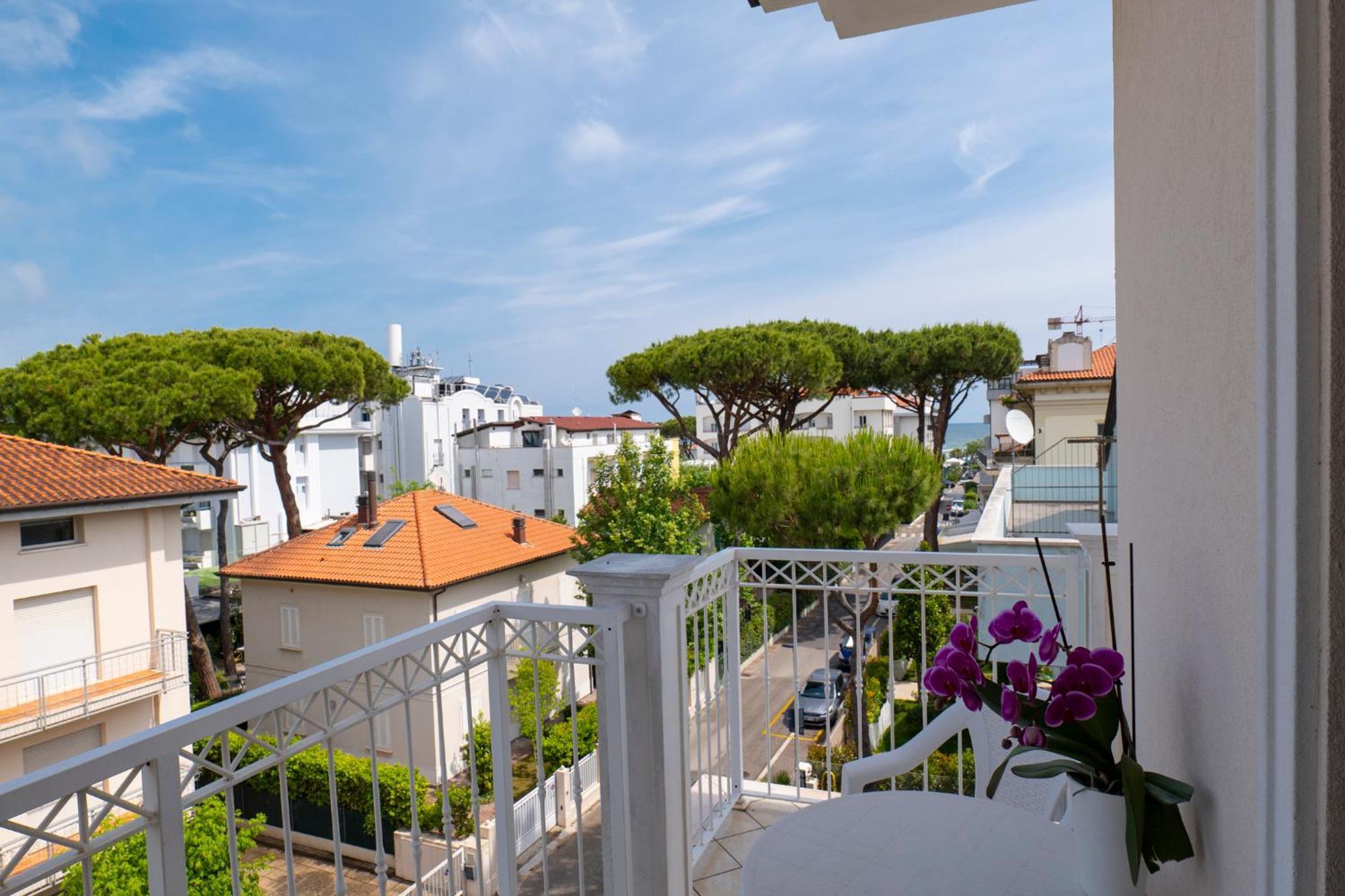 Hotel Negresco Riccione Esterno foto