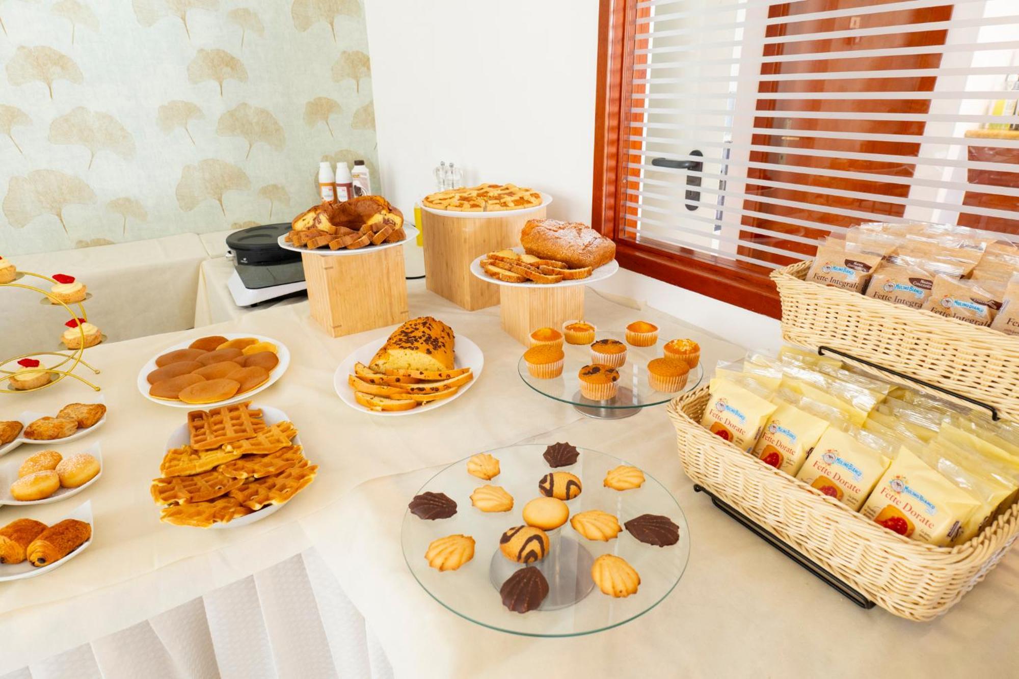 Hotel Negresco Riccione Esterno foto