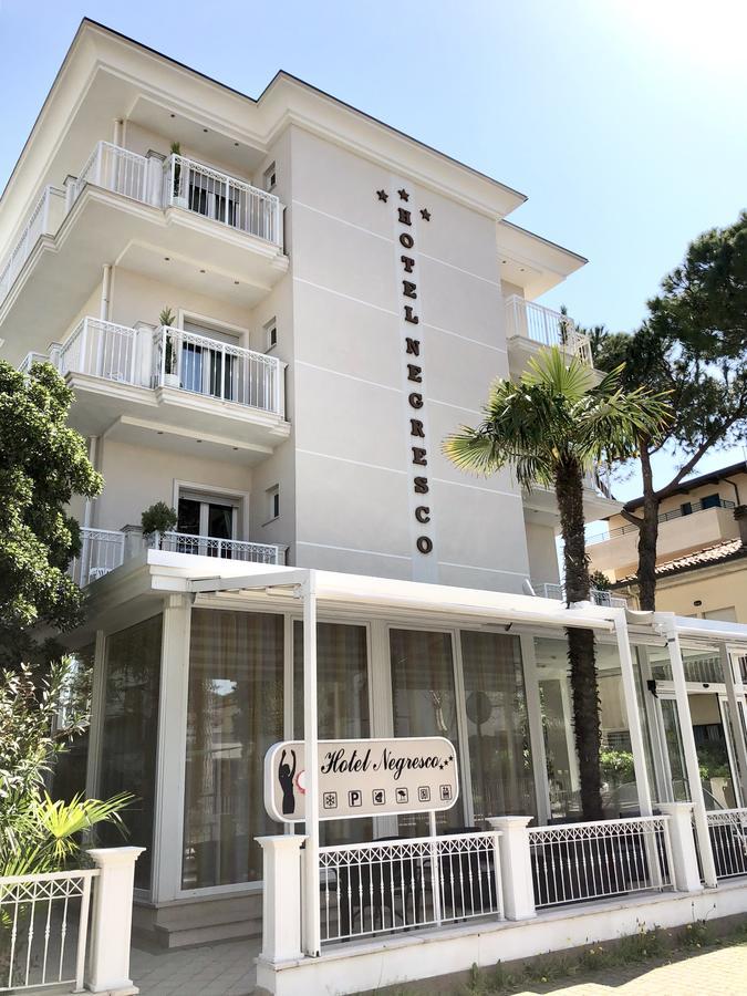 Hotel Negresco Riccione Esterno foto